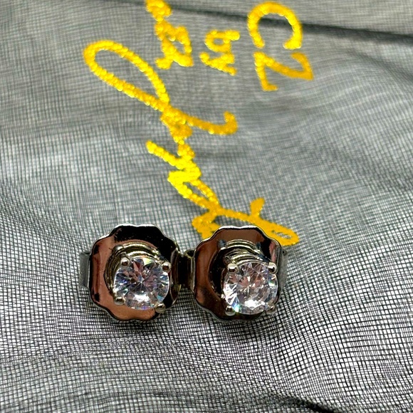 CZ by Kenneth Jay Lane Classic Round 4 Prong CZ Stud Earrings - Picture 1 of 3